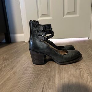Free Bird Randi Size 8